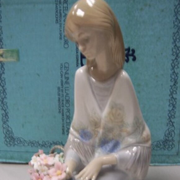 Lladro Flower Song / Cancion de Primavera - MIB